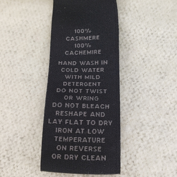 Saks Fifth Avenue Cashmere Short Sleeve V-neck Sweater - Picture 5 of 14